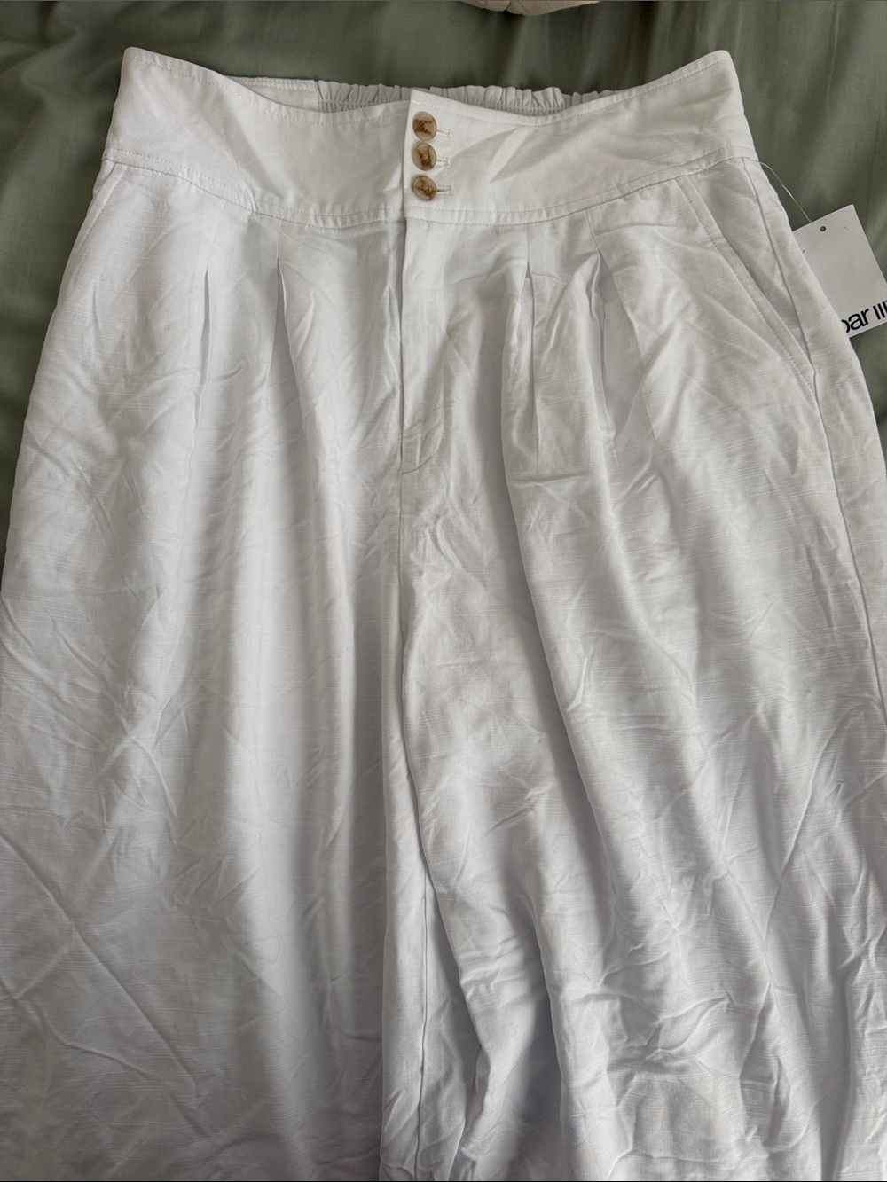 White High-Waist Pleated Linen Blend Pants